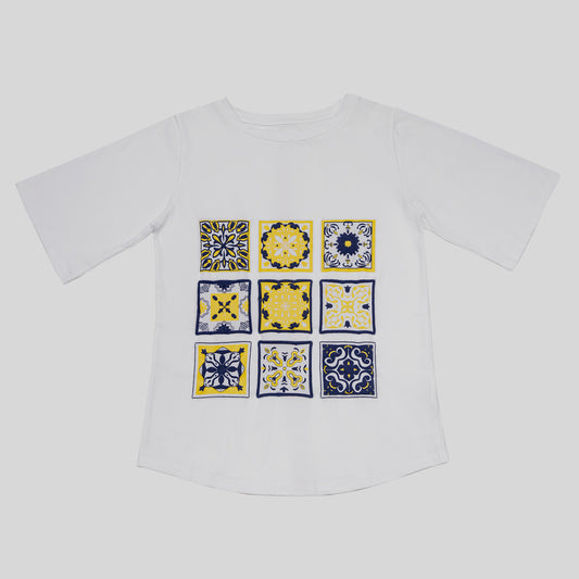 Mudejar tiles, white T-shirt, Tee, screen printing, lose tee, relaxed fit, beautiful shirt, woman, blue and yellow print, 
