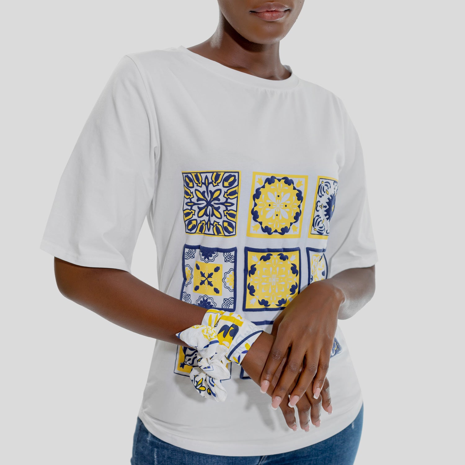 Mudejar tiles, white T-shirt, Tee, screen printing, lose tee, relaxed fit, beautiful shirt, woman, blue and yellow print, bandana, 